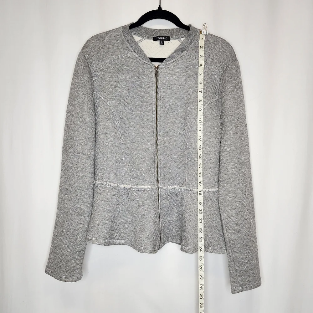 Torrid Peplum Grey Fleece Full Zipper Longsleeve Women's Size 2 (2x-20) - Picture 6 of 12